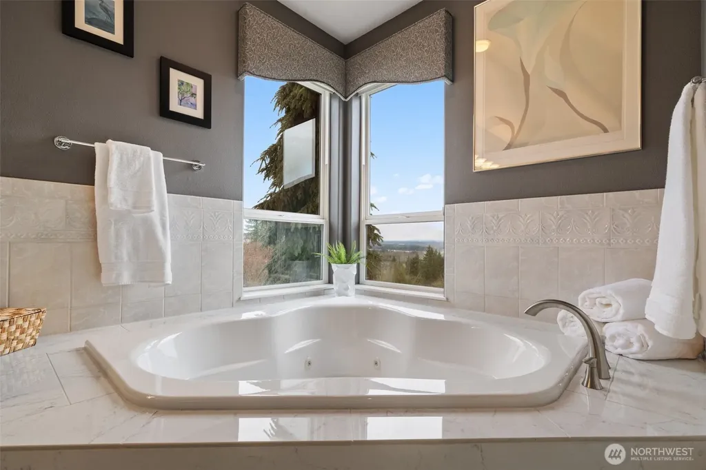 2305 NW Douglas Street Camas WA 98607