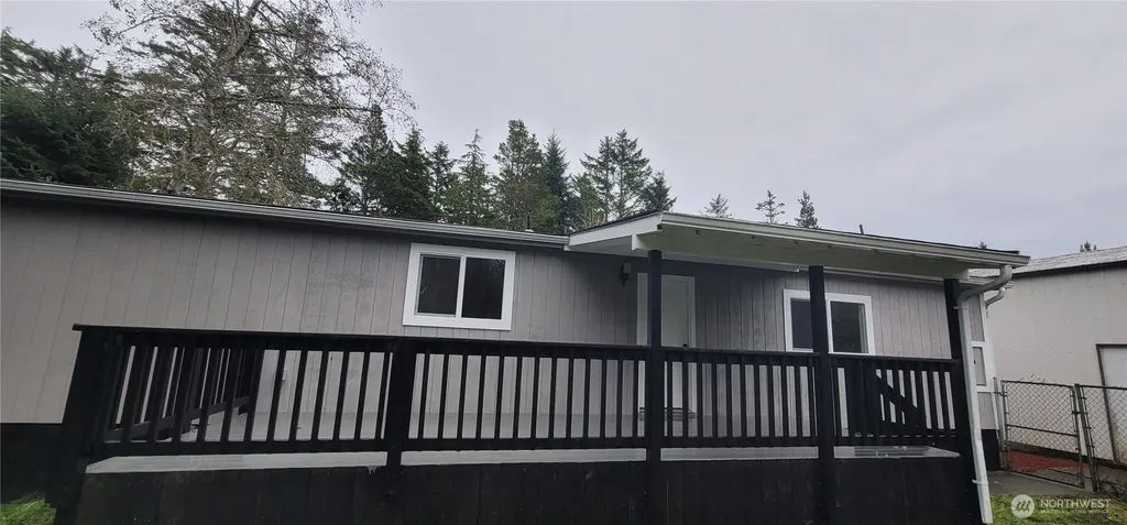 24533 Y Lane Ocean Park WA 98640