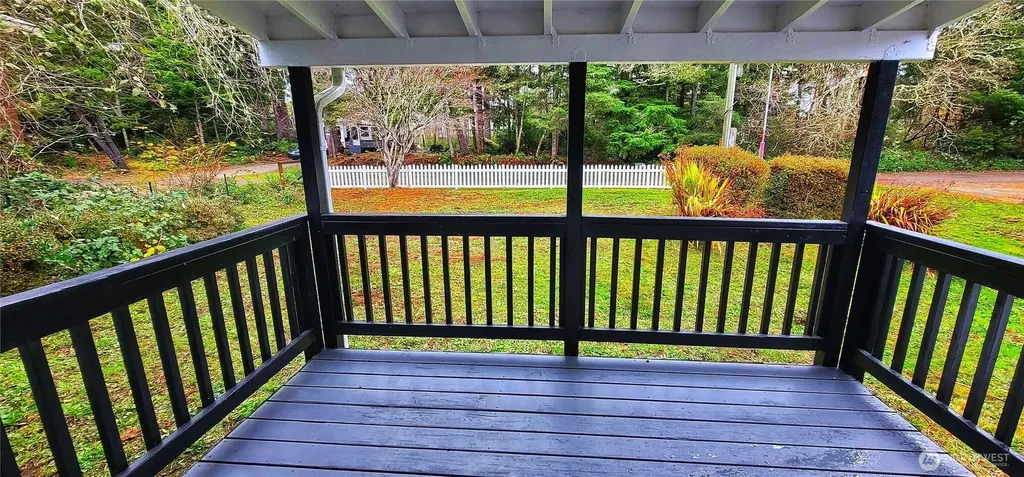 24533 Y Lane Ocean Park WA 98640