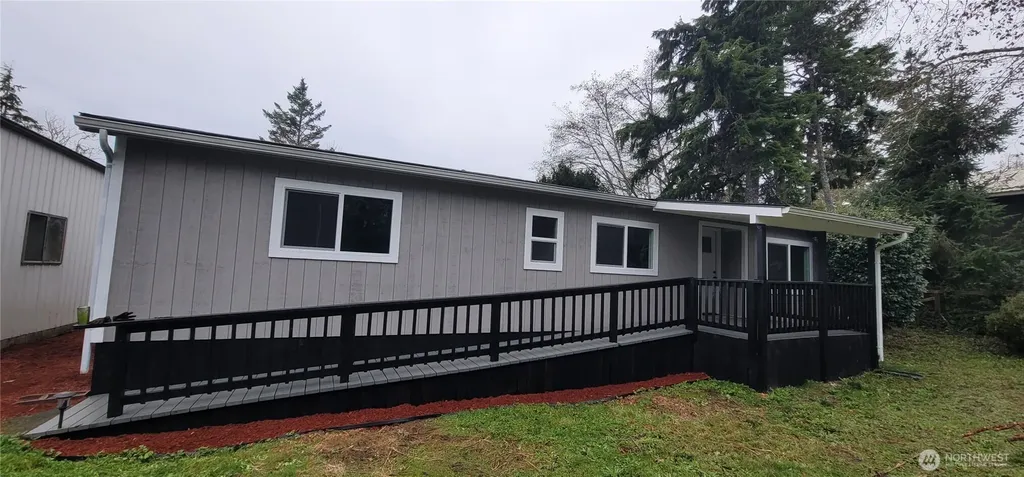 24533 Y Lane Ocean Park WA 98640