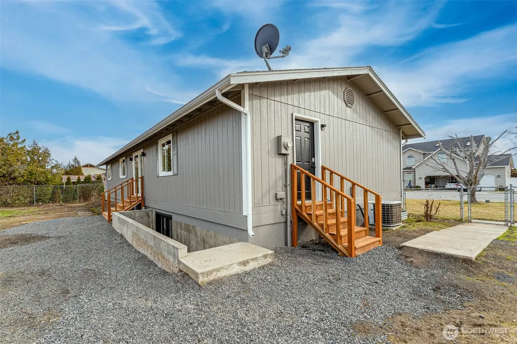 227 O Street SW Quincy WA 98848
