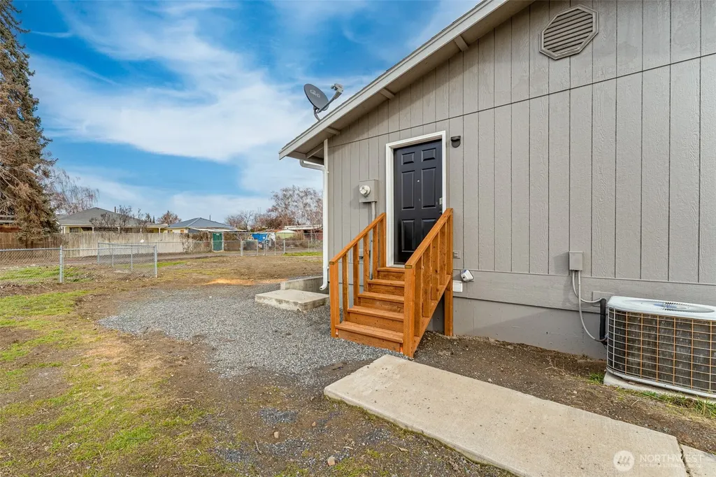 227 O Street SW Quincy WA 98848