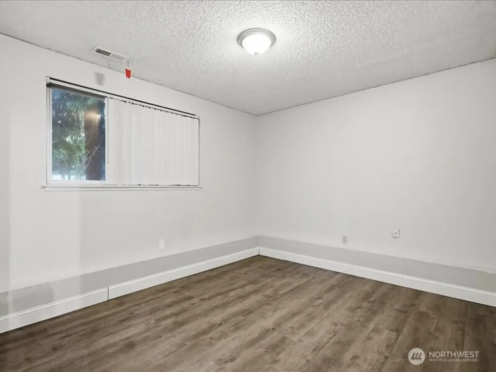 13906 126th Avenue E Puyallup WA 98374