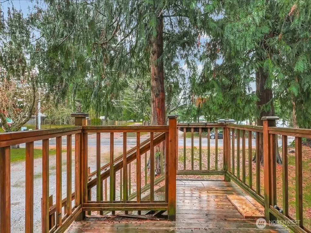 13906 126th Avenue E Puyallup WA 98374