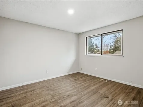 13906 126th Avenue E Puyallup WA 98374