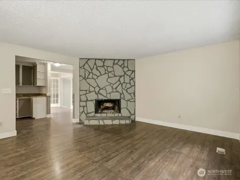 13906 126th Avenue E Puyallup WA 98374