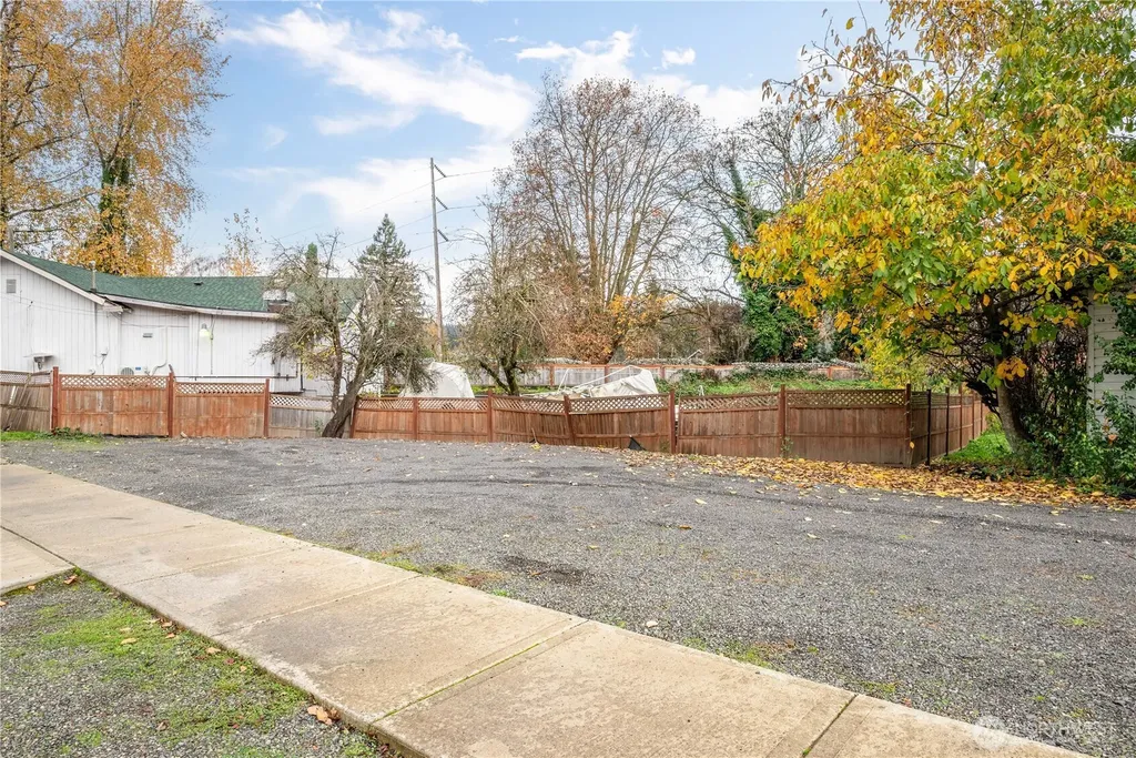 1107 N Pacific Avenue Kelso WA 98626