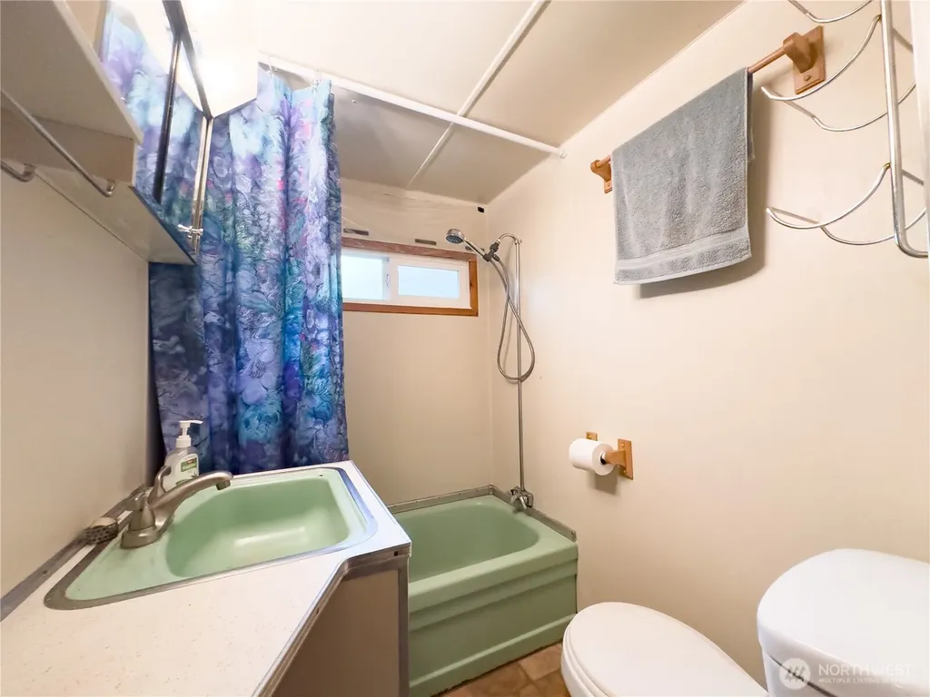 120 King Drive Brinnon WA 98320