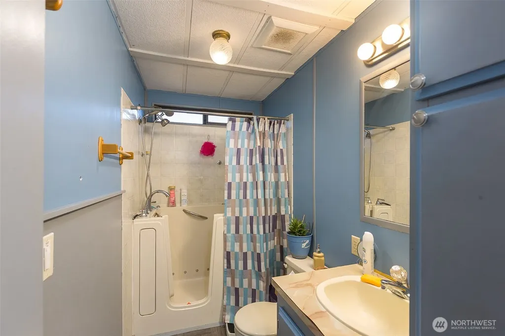 501 Mccarver Road Port Angeles WA 98362
