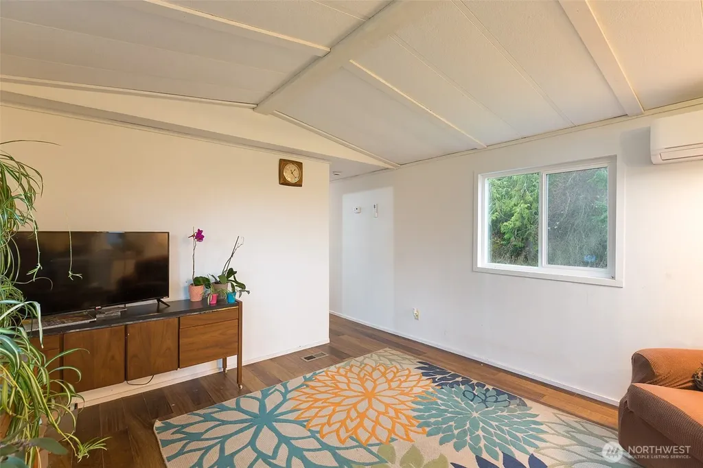 501 Mccarver Road Port Angeles WA 98362