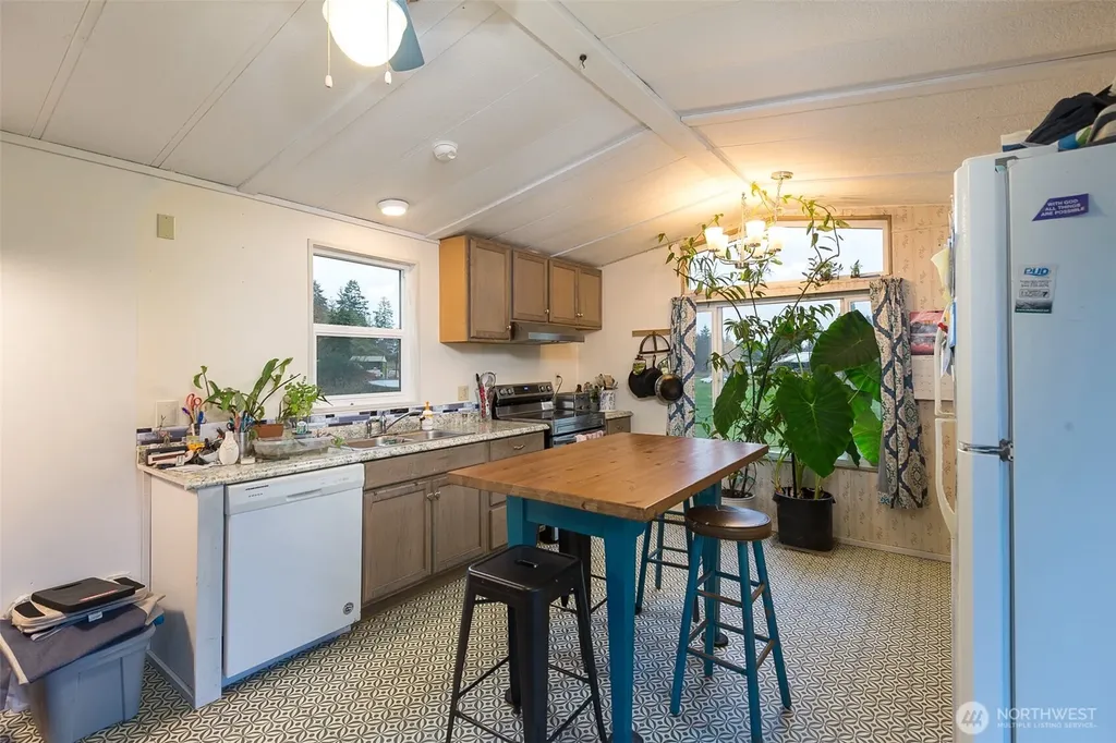 501 Mccarver Road Port Angeles WA 98362