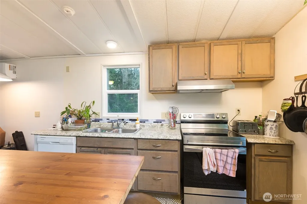 501 Mccarver Road Port Angeles WA 98362
