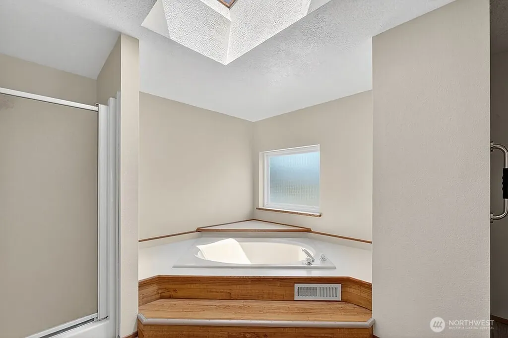 1402 22nd Street NE Auburn WA 98002