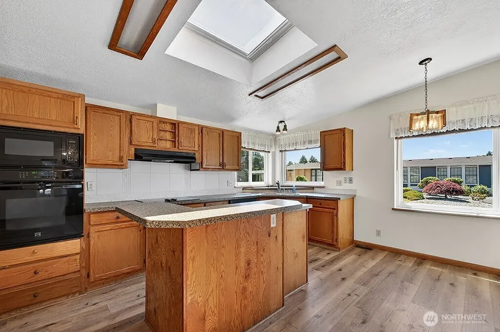 1402 22nd Street NE Auburn WA 98002