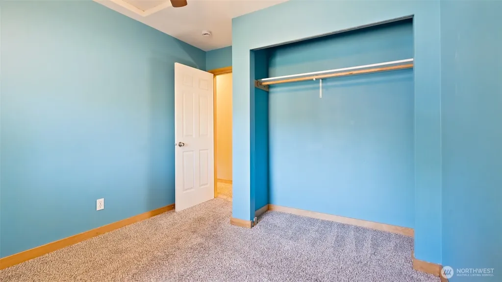 6726 NE Columbia Street Suquamish WA 98392