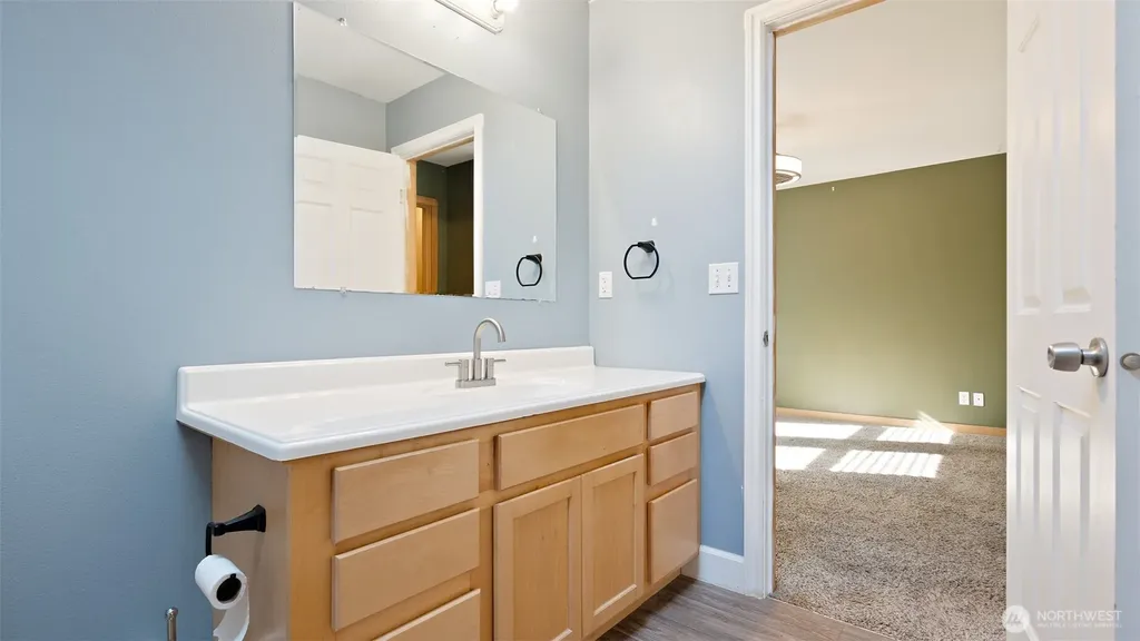6726 NE Columbia Street Suquamish WA 98392