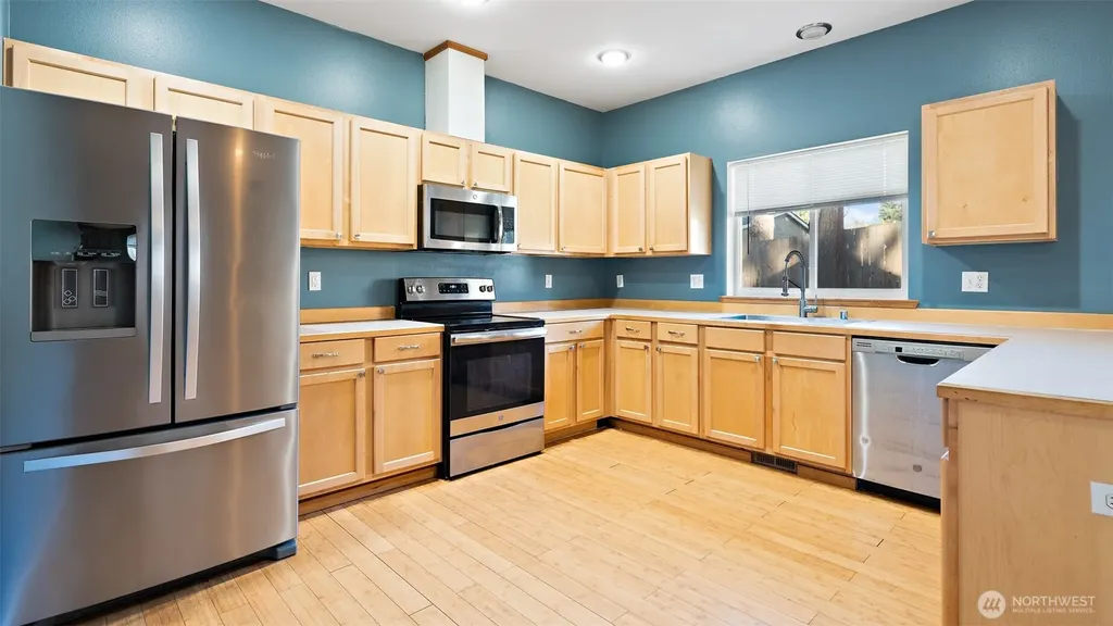 6726 NE Columbia Street Suquamish WA 98392