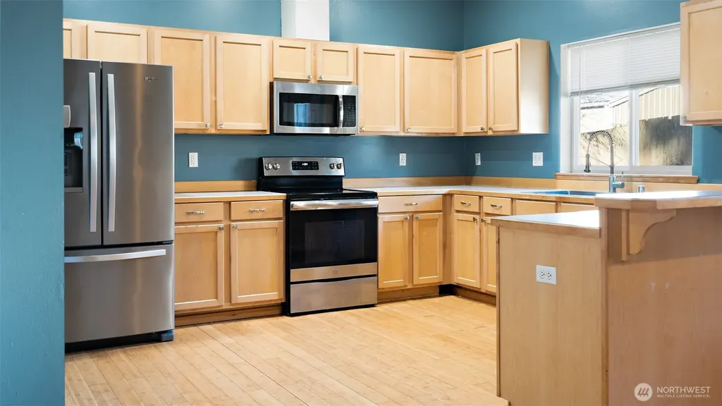 6726 NE Columbia Street Suquamish WA 98392