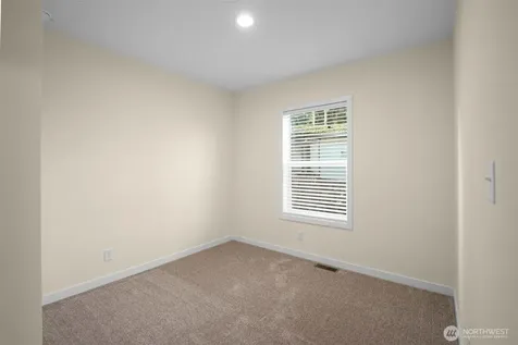 28454 168th Avenue SE Kent WA 98042