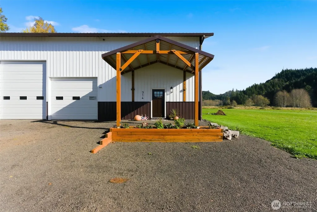 314 E Valley Road Skamokawa WA 98647