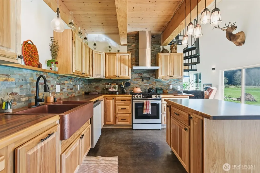 314 E Valley Road Skamokawa WA 98647