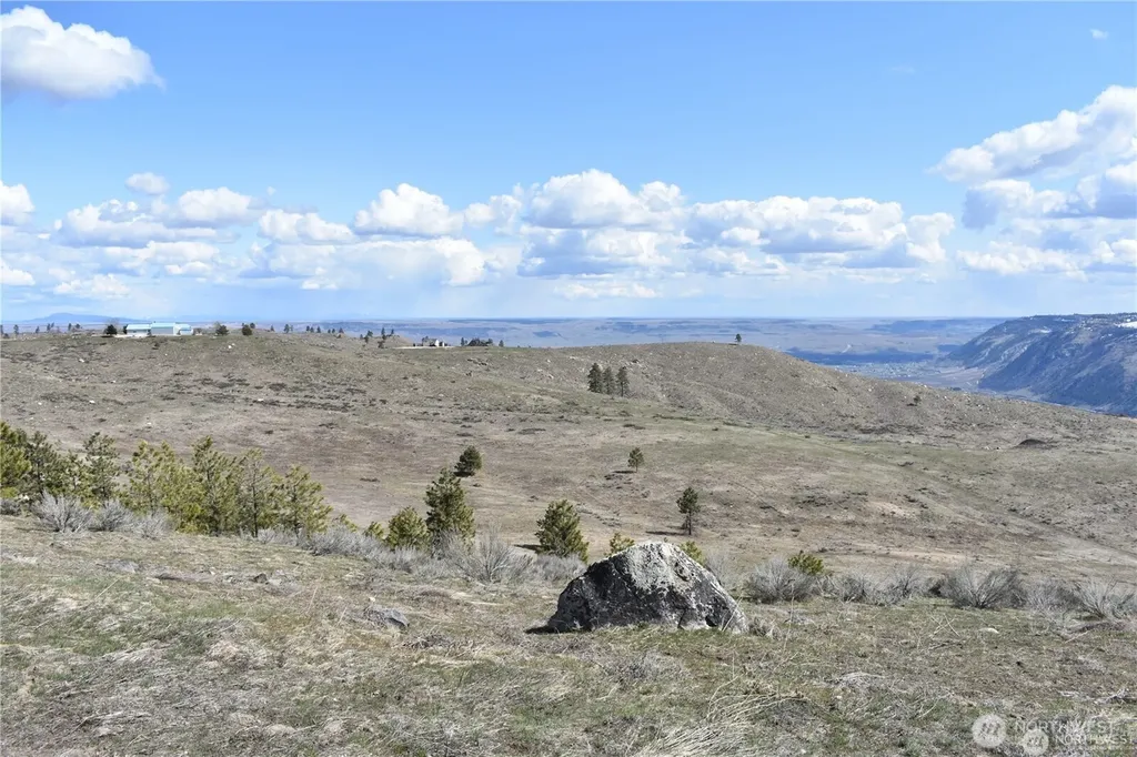 284 Harmony Heights Road Brewster WA 98812