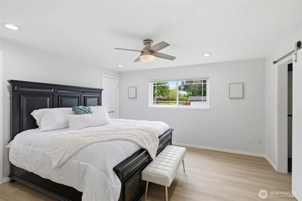 2713 NE 23rd Place Renton WA 98056
