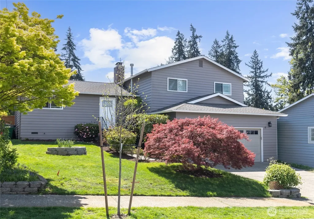 2713 NE 23rd Place Renton WA 98056