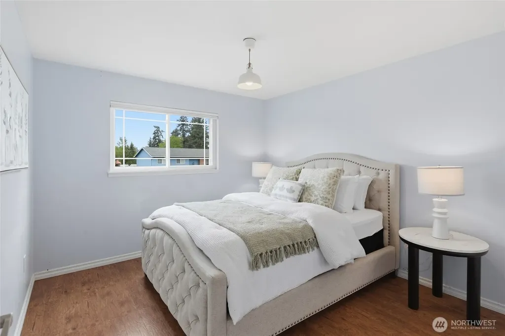 2713 NE 23rd Place Renton WA 98056