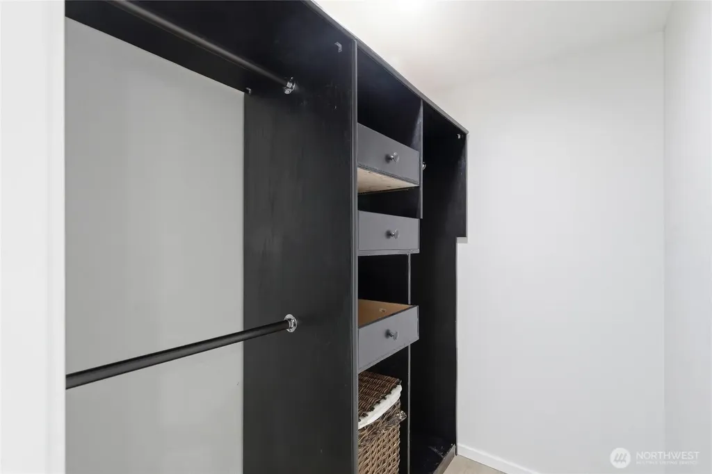 2713 NE 23rd Place Renton WA 98056