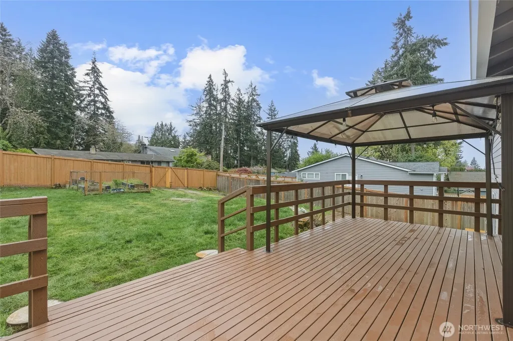 2713 NE 23rd Place Renton WA 98056