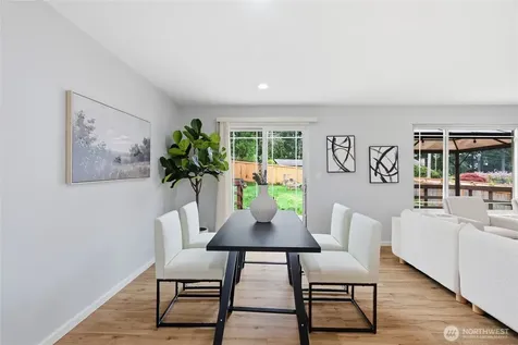 2713 NE 23rd Place Renton WA 98056