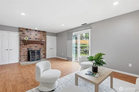 2713 NE 23rd Place Renton WA 98056