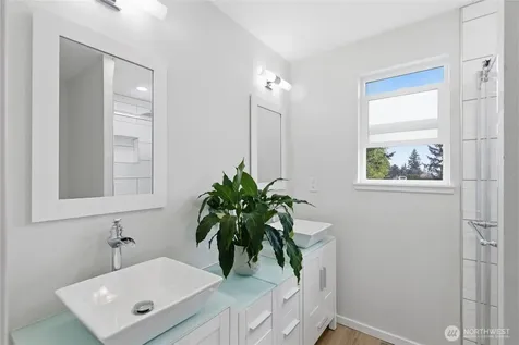 2713 NE 23rd Place Renton WA 98056