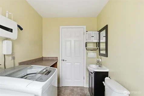 2713 NE 23rd Place Renton WA 98056