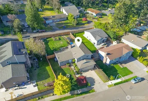 2713 NE 23rd Place Renton WA 98056