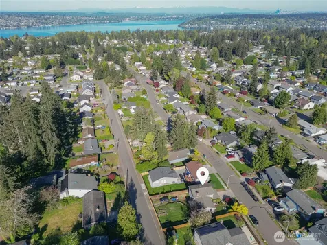 2713 NE 23rd Place Renton WA 98056