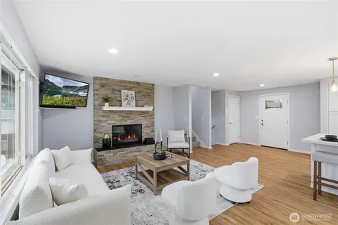 2713 NE 23rd Place Renton WA 98056