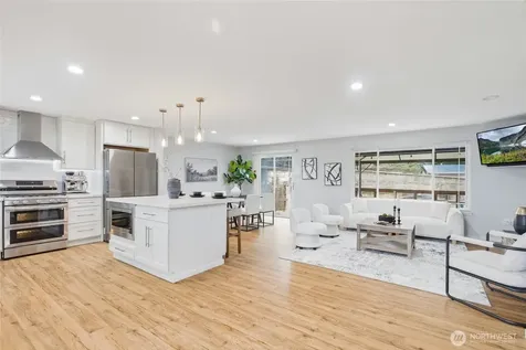 2713 NE 23rd Place Renton WA 98056