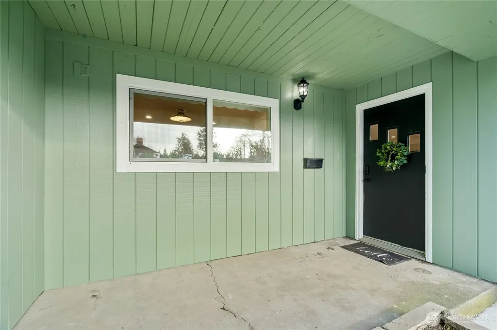 8 Trinity Place Cosmopolis WA 98537