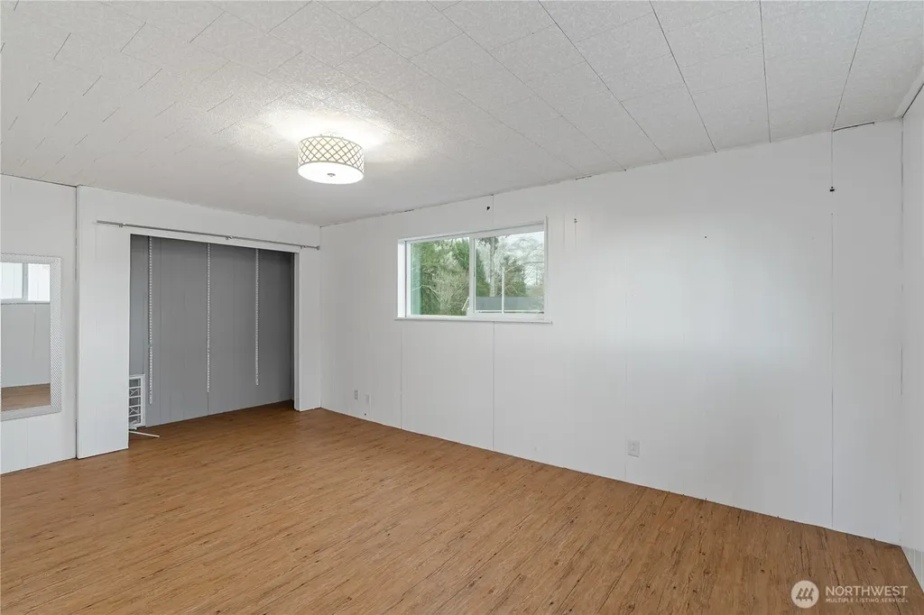 8 Trinity Place Cosmopolis WA 98537