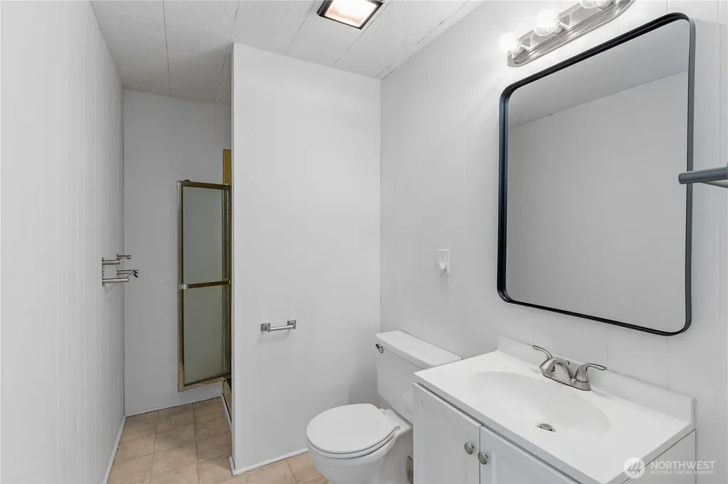 8 Trinity Place Cosmopolis WA 98537