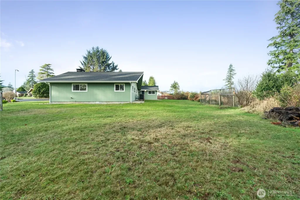 8 Trinity Place Cosmopolis WA 98537