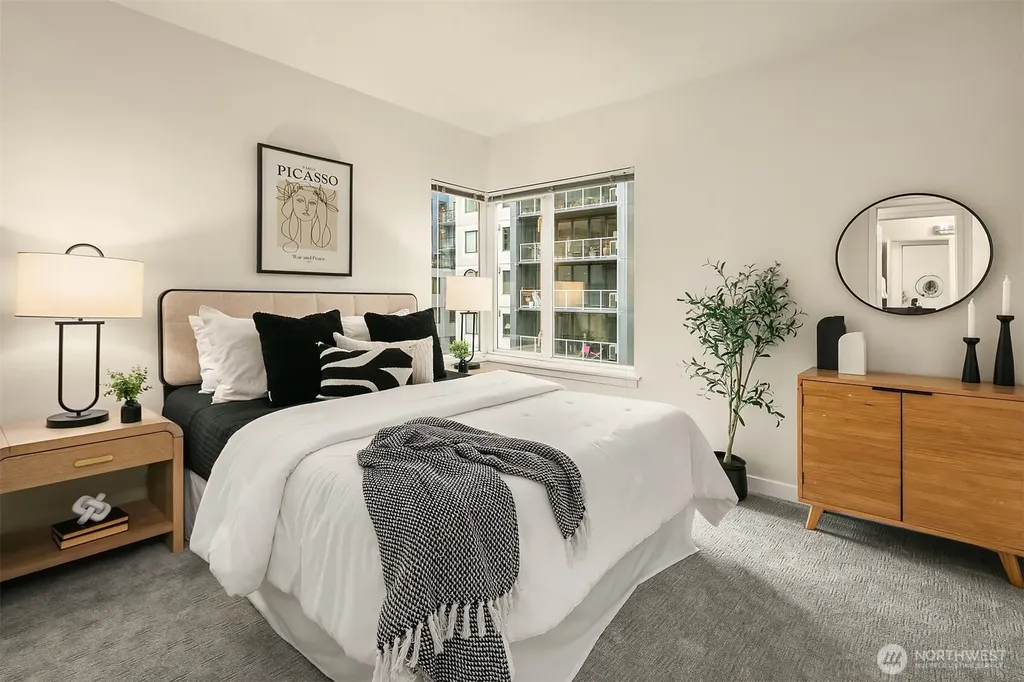 2717 Western Avenue Seattle WA 98121