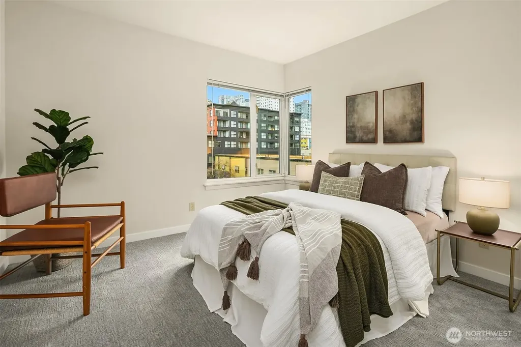 2717 Western Avenue Seattle WA 98121