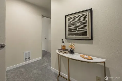 2717 Western Avenue Seattle WA 98121