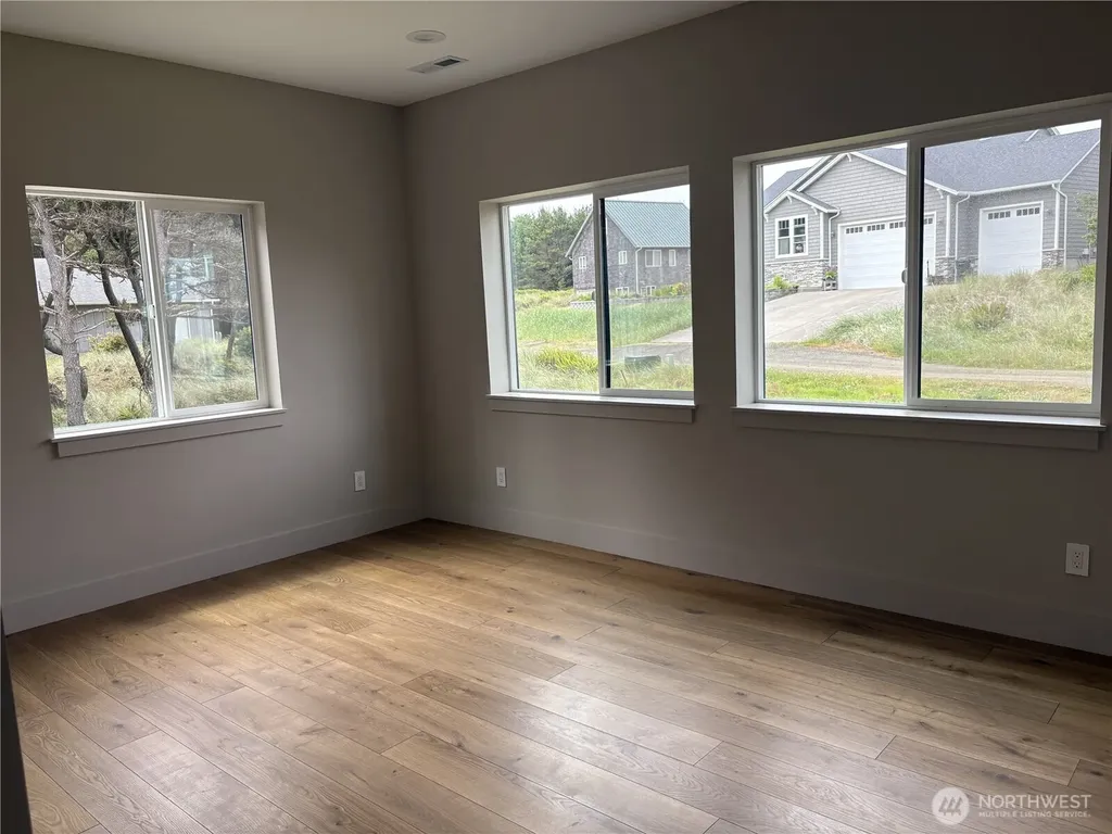 27712 I Lane Ocean Park WA 98640
