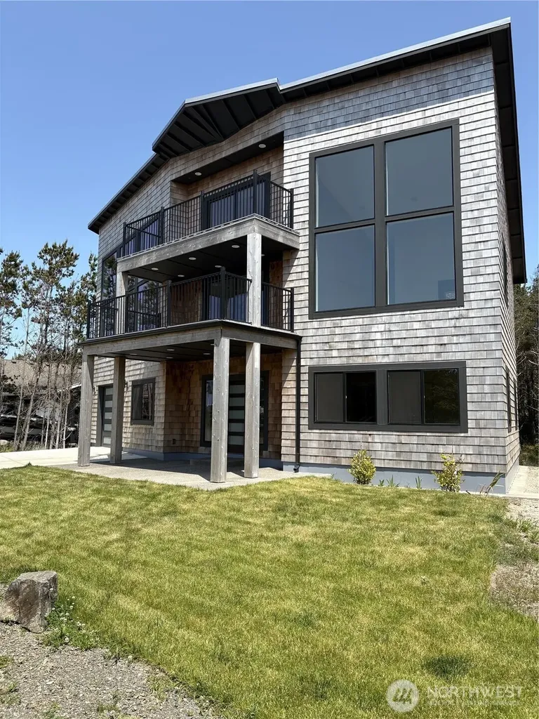 27712 I Lane Ocean Park WA 98640