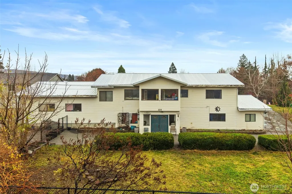 325 N Kansas Avenue East Wenatchee WA 98802