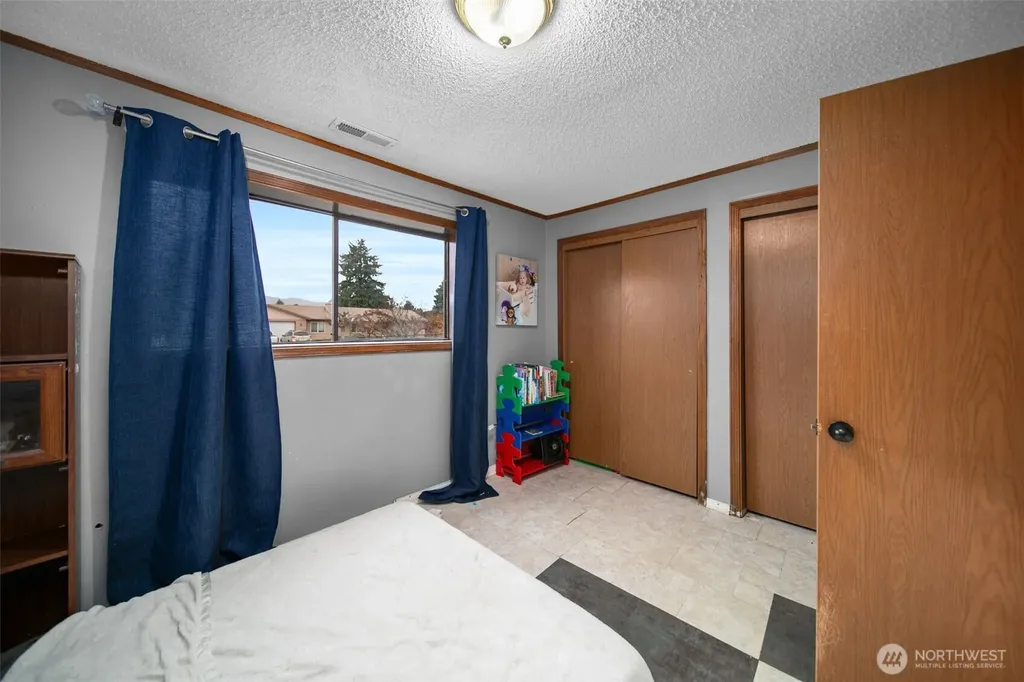 325 N Kansas Avenue East Wenatchee WA 98802